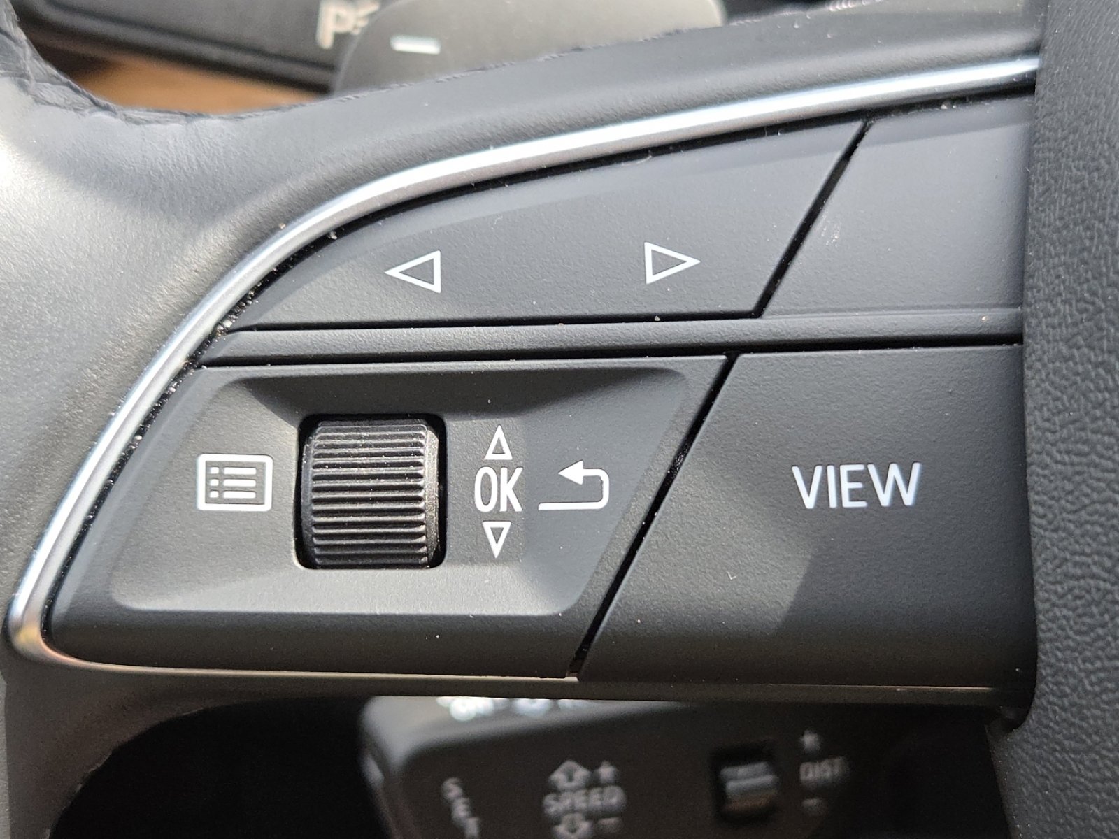 Used 2023 Audi Q5 2.0T Premium w/ Convenience Package image 11