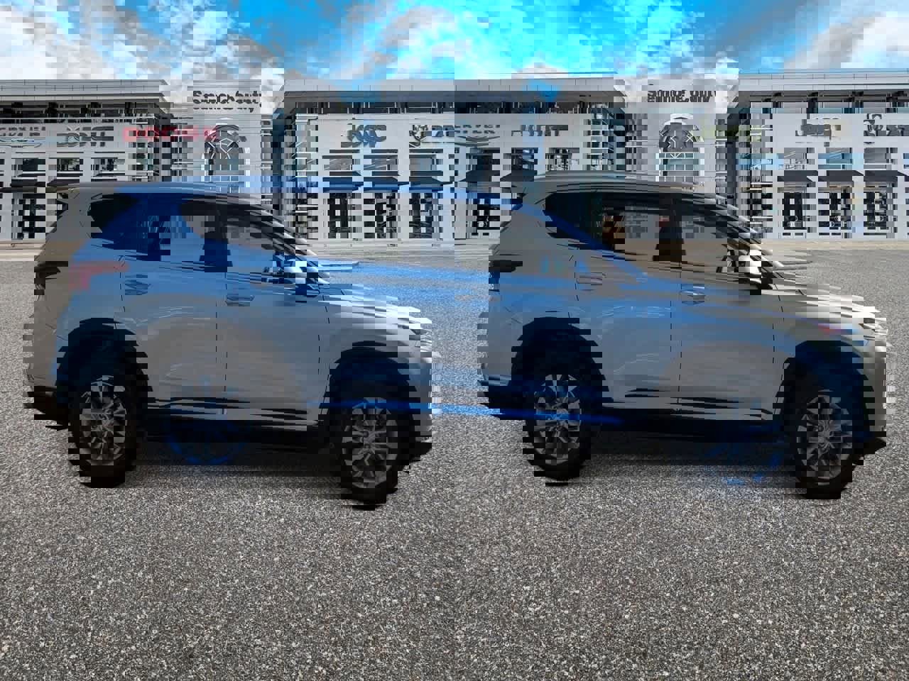 Used 2020 Hyundai Santa Fe SE image 9