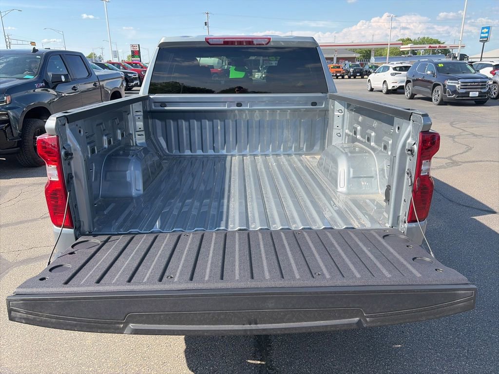 Used 2026 Chevrolet Silverado 1500 LT AWD/4WD image 7