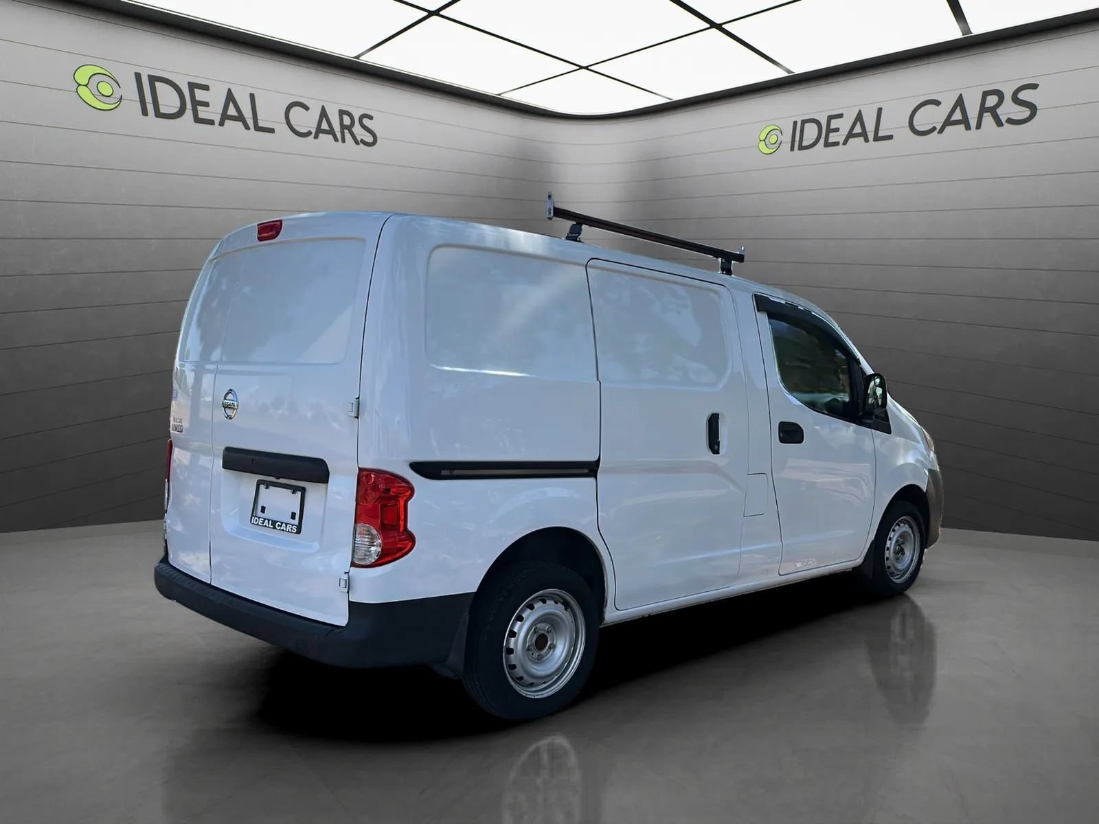 Used 2018 Nissan NV200 S FWD image 5