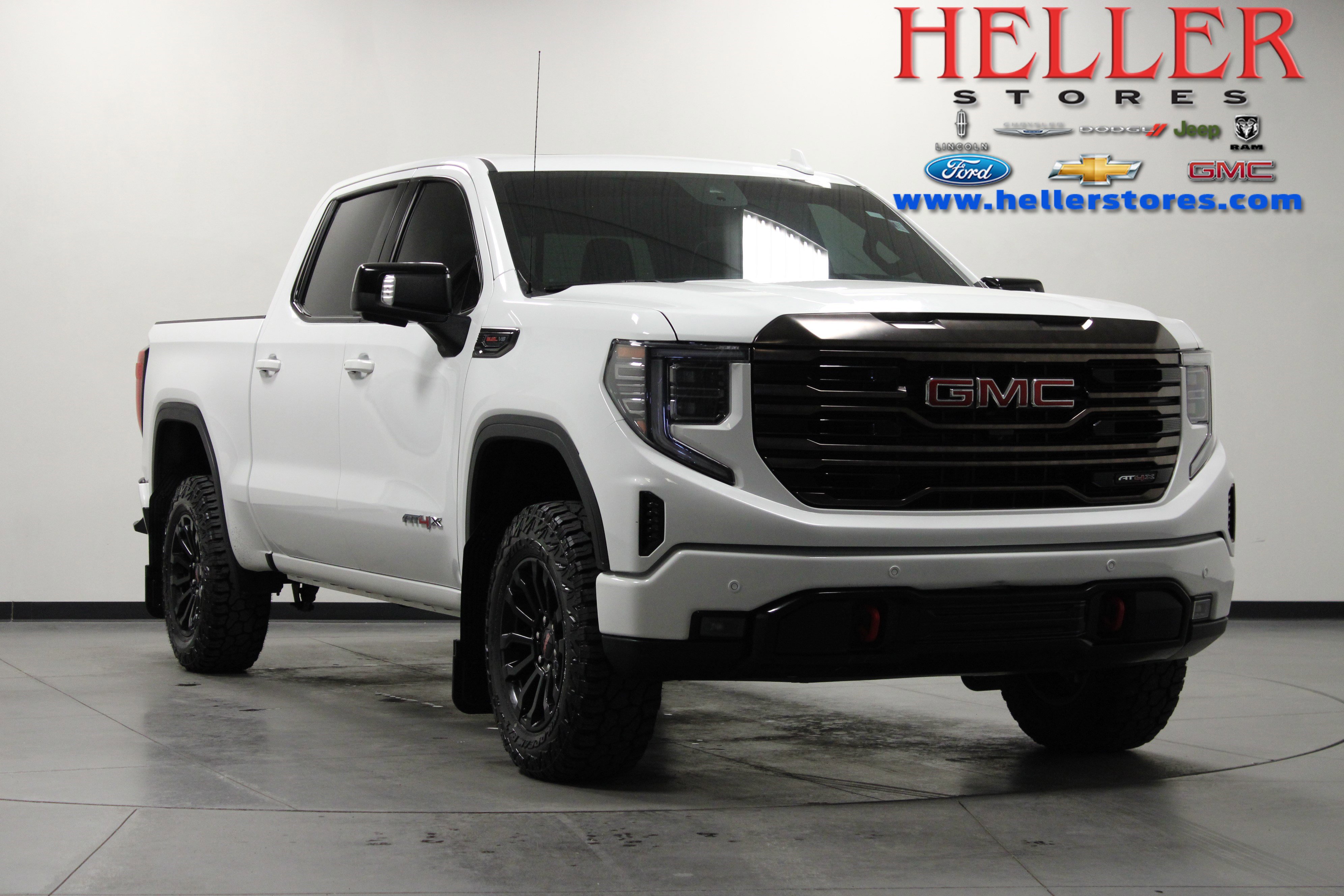 Used 2022 GMC Sierra 1500 AT4X image 1