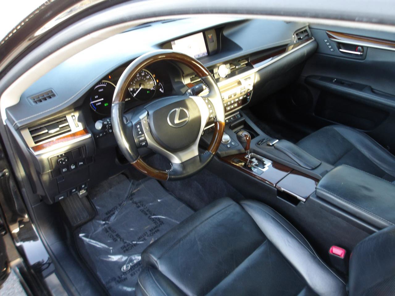 Used 2013 Lexus ES 300h FWD image 9