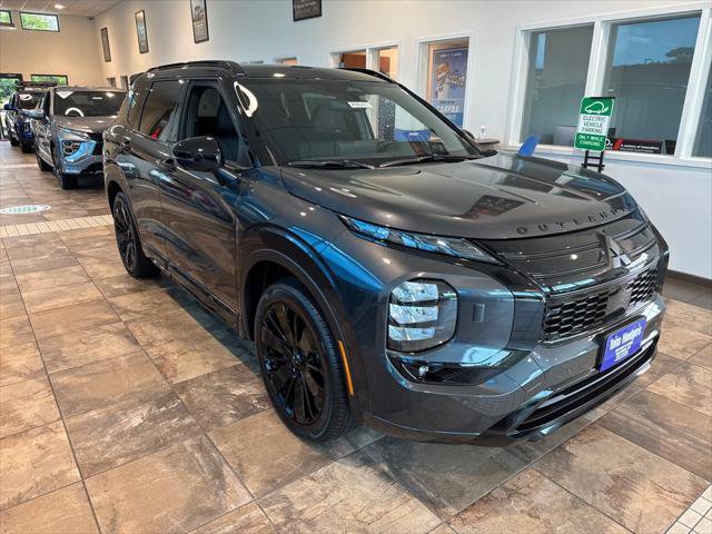 New 2026 Mitsubishi Outlander SEL Black Edition AWD/4WD image 3