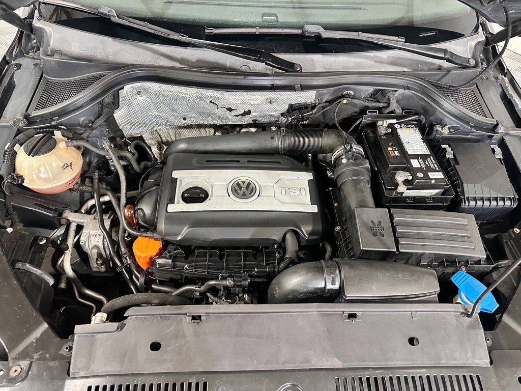 Used 2011 Volkswagen Tiguan S image 35