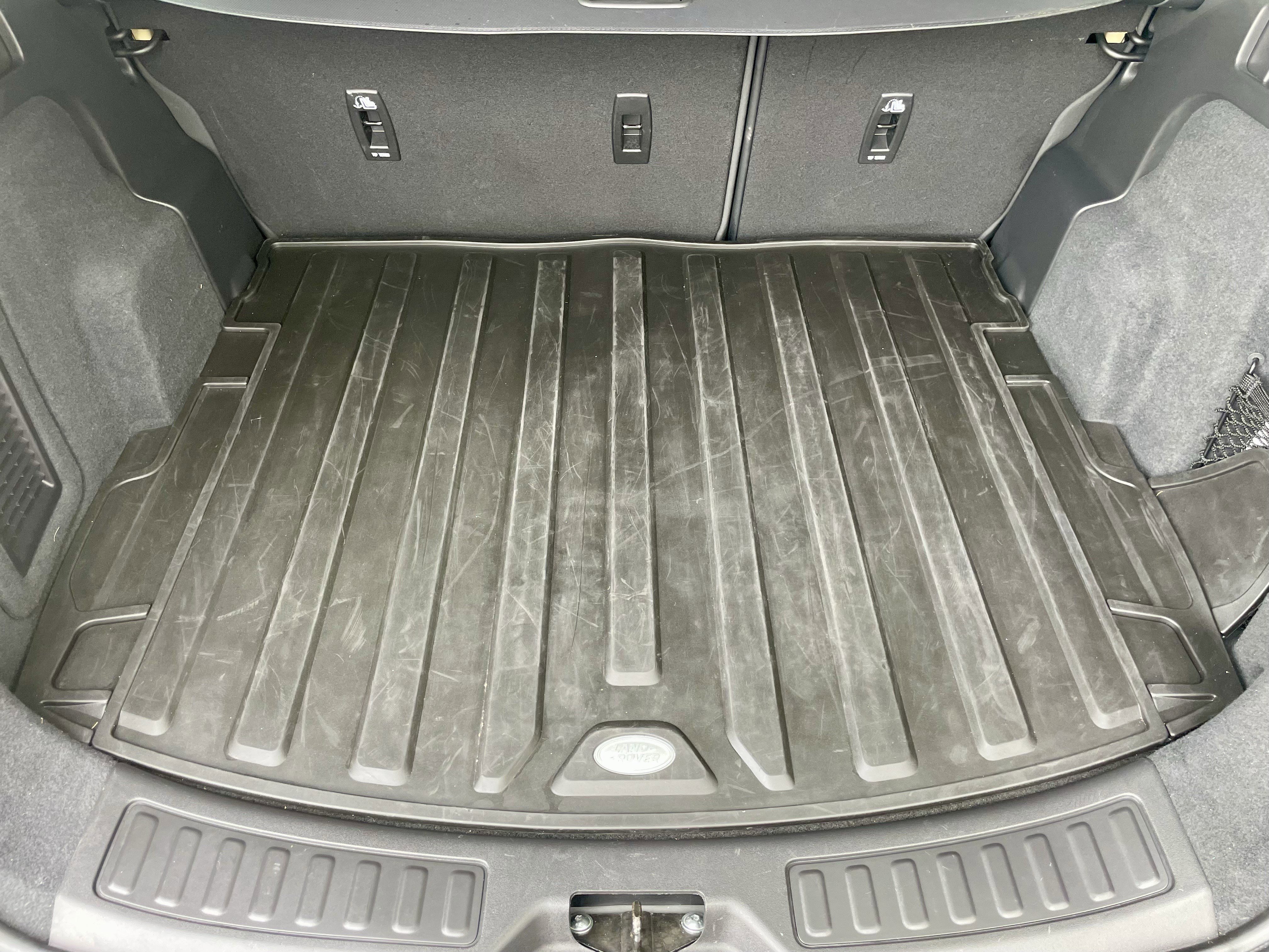 Certified 2024 Land Rover Discovery Sport S image 34