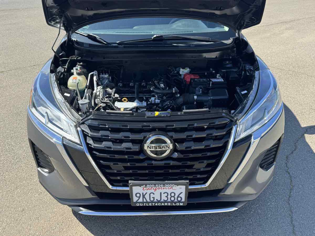 Used 2021 Nissan Kicks S FWD image 38