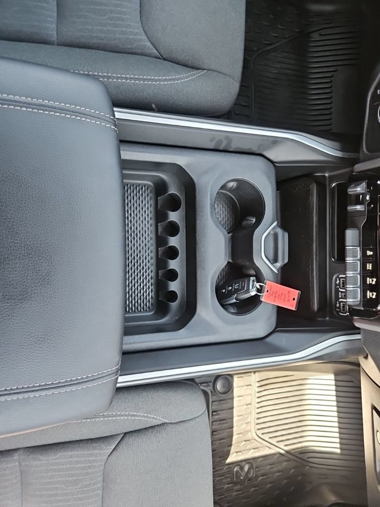 Used 2022 RAM 1500 Big Horn AWD/4WD image 30