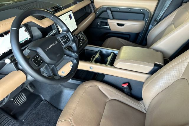 Certified 2025 Land Rover Defender 110 S AWD/4WD image 9
