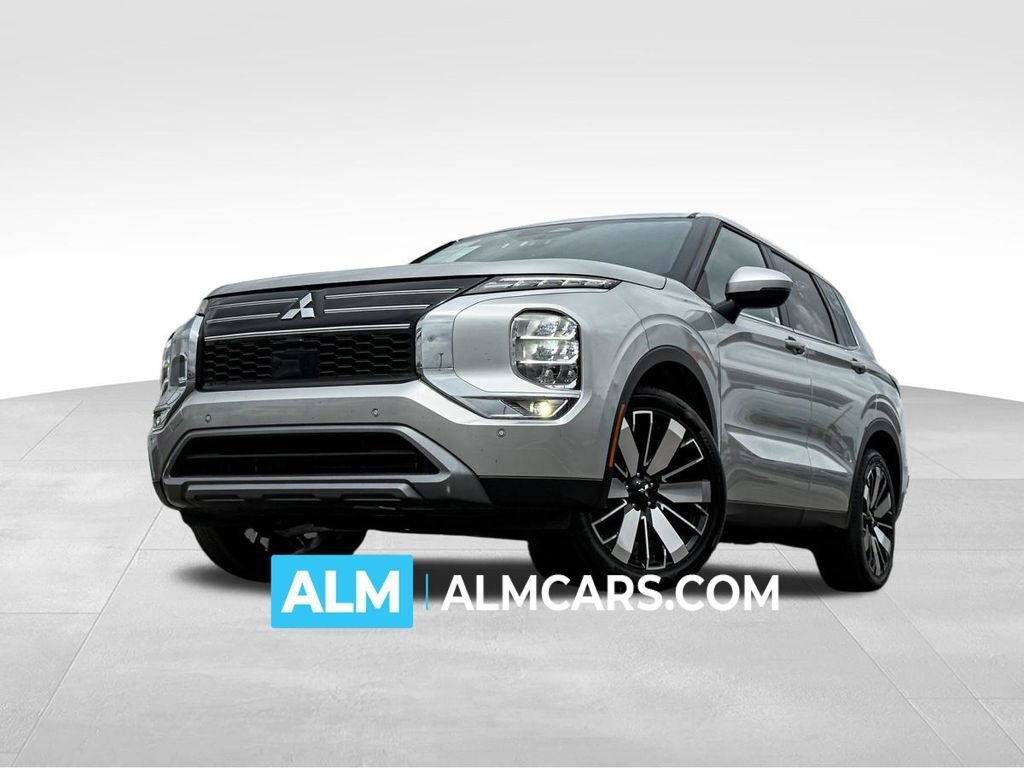 Used 2025 Mitsubishi Outlander SE FWD image 1