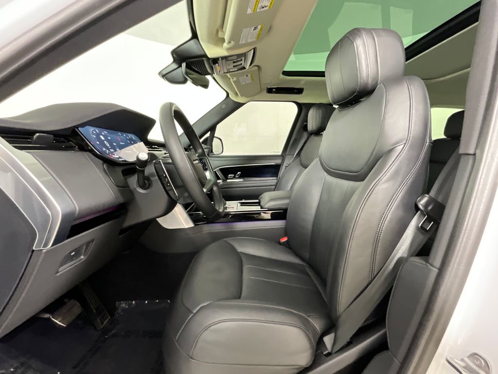 Certified 2024 Land Rover Range Rover SE AWD/4WD image 16