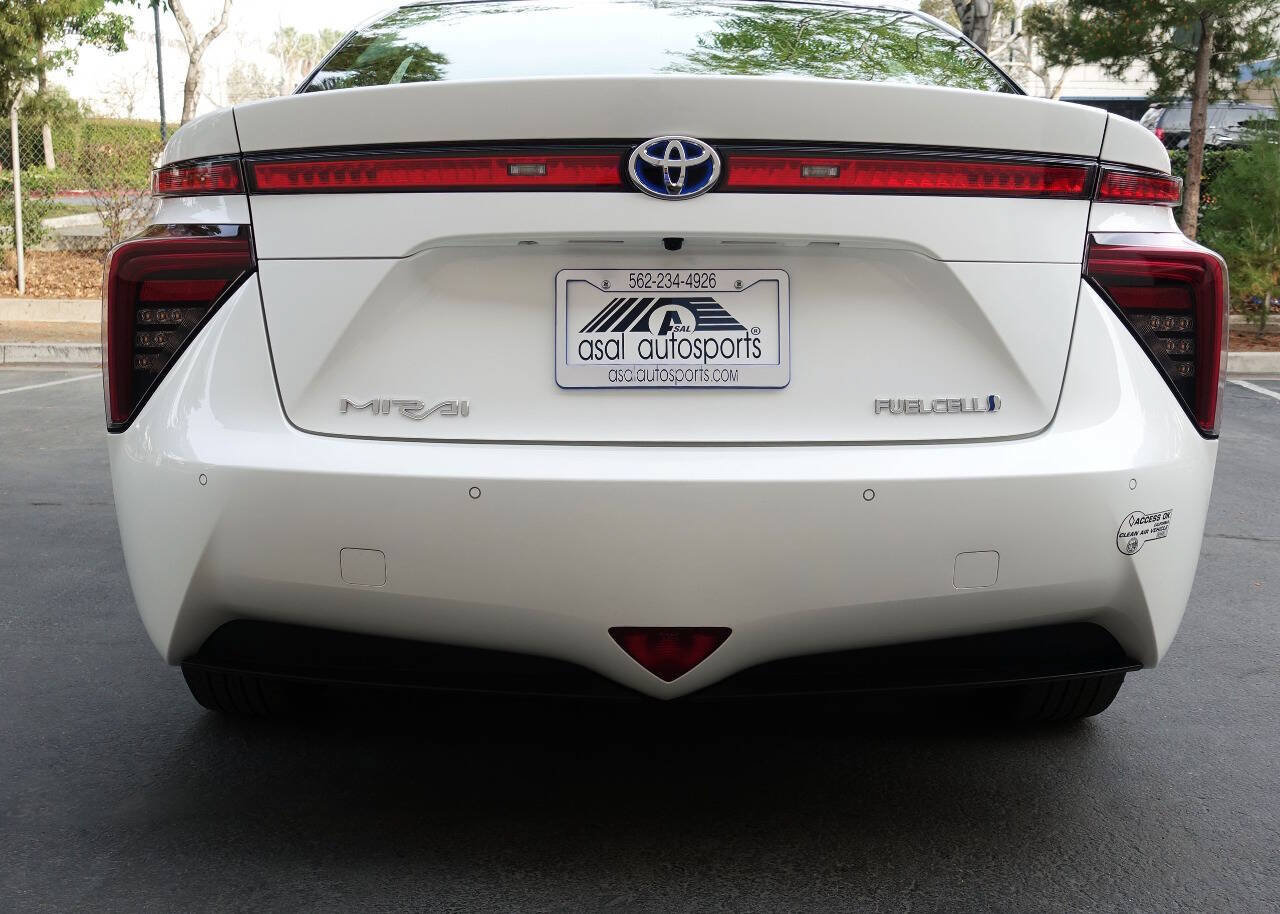 Used 2017 Toyota Mirai FWD image 14
