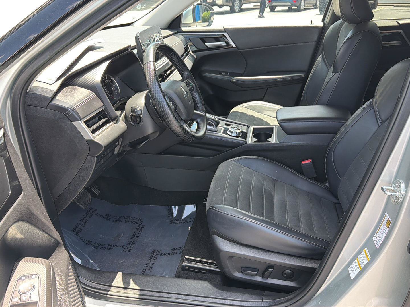 Used 2024 Mitsubishi Outlander SE FWD image 10