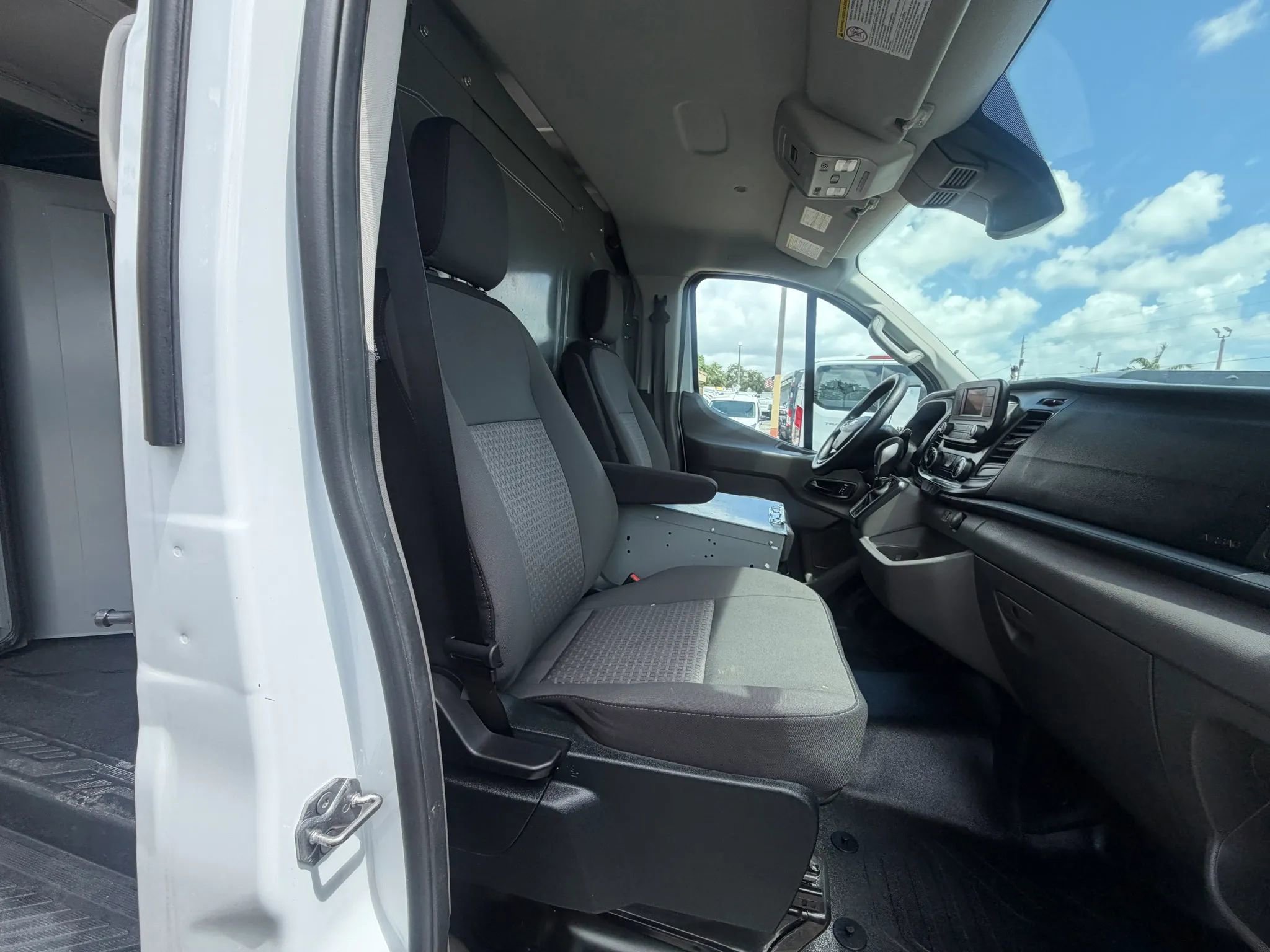 Used 2023 Ford Transit 250 Low Roof AWD w/ Fleet Fuel Economy Package image 19