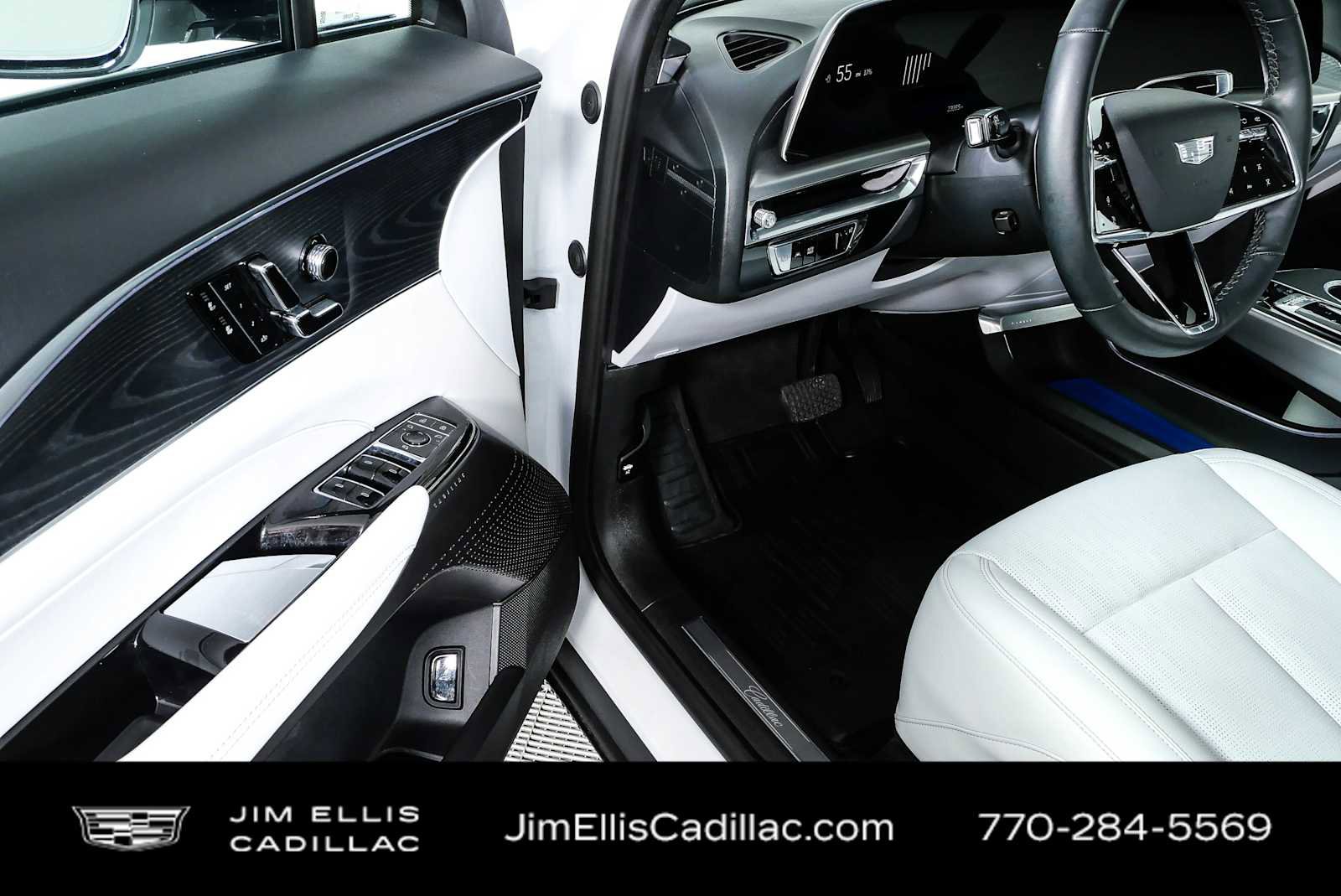 Used 2024 Cadillac Lyriq Sport RWD image 7