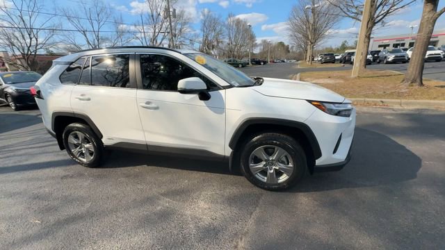 Used 2025 Toyota RAV4 XLE image 3