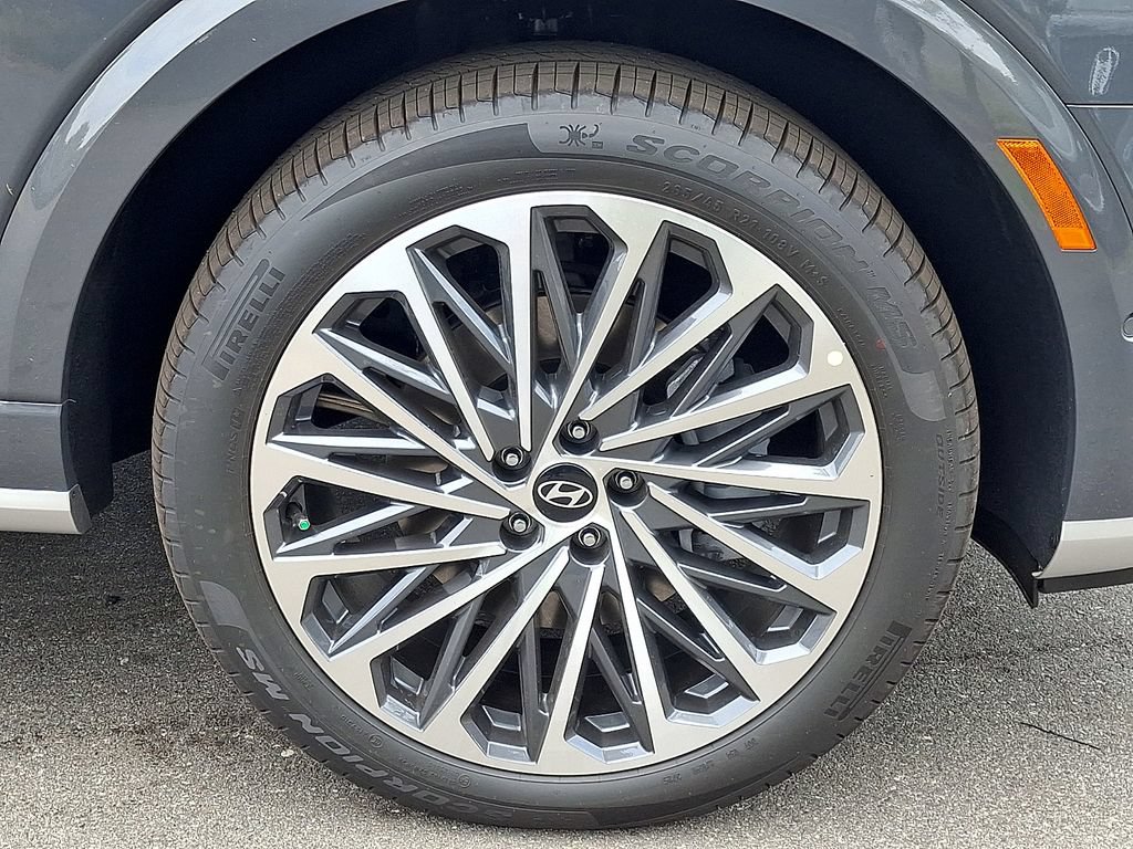 New 2026 Hyundai Palisade Calligraphy FWD image 5