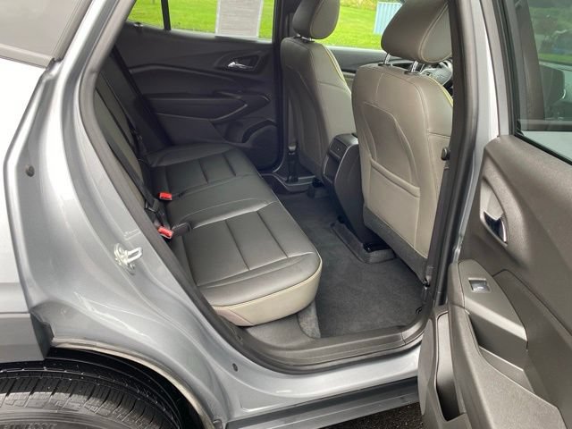 Used 2025 Chevrolet Trax ACTIV w/ Sunroof Package FWD image 16