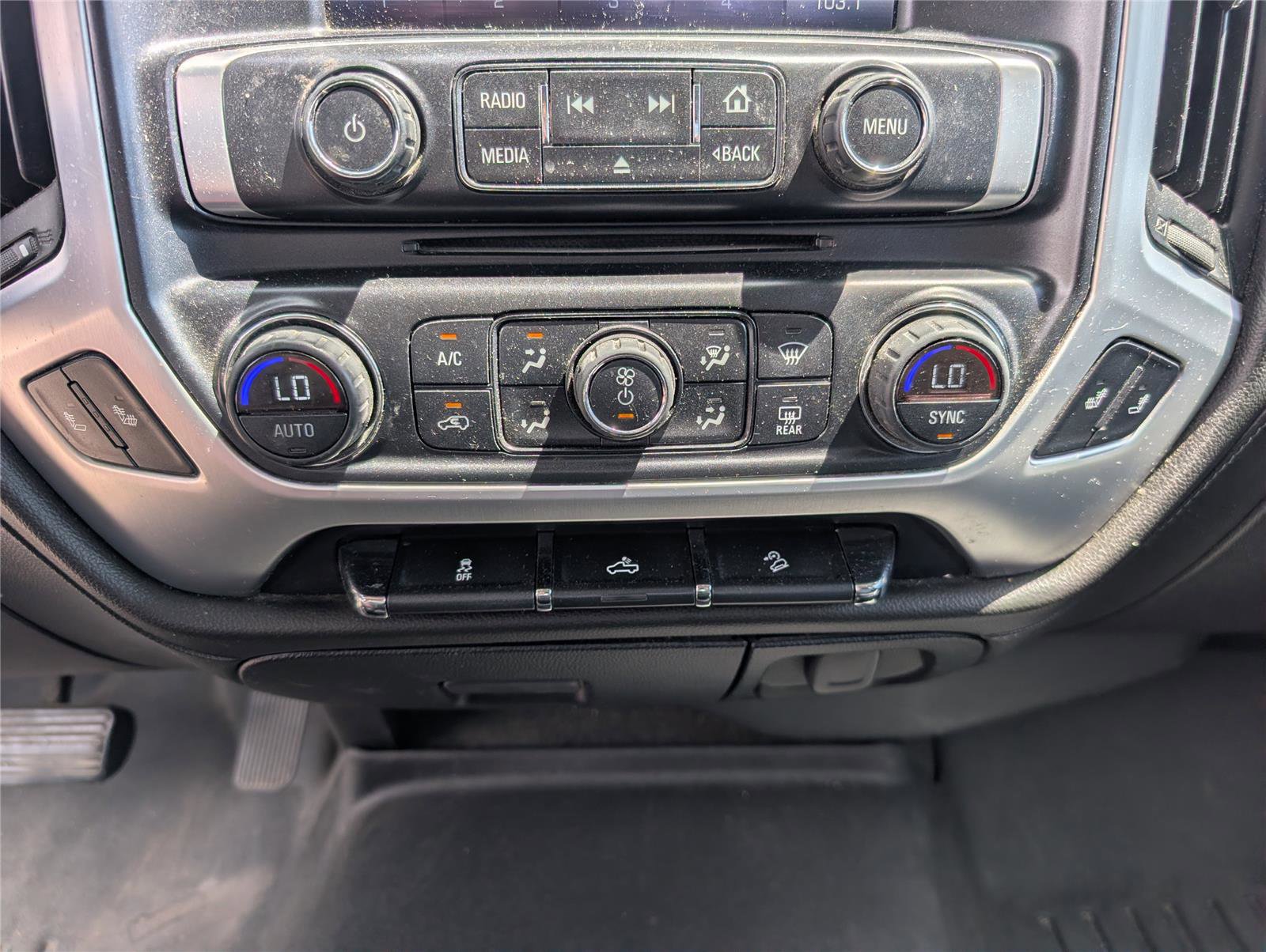 Used 2015 GMC Sierra 1500 SLE w/ SLE Value Package image 17