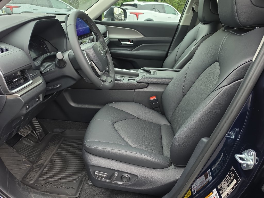 New 2026 Toyota Grand Highlander AWD Hybrid image 16