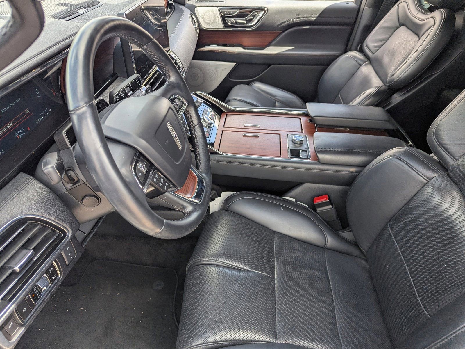 Used 2023 Lincoln Navigator Reserve image 23
