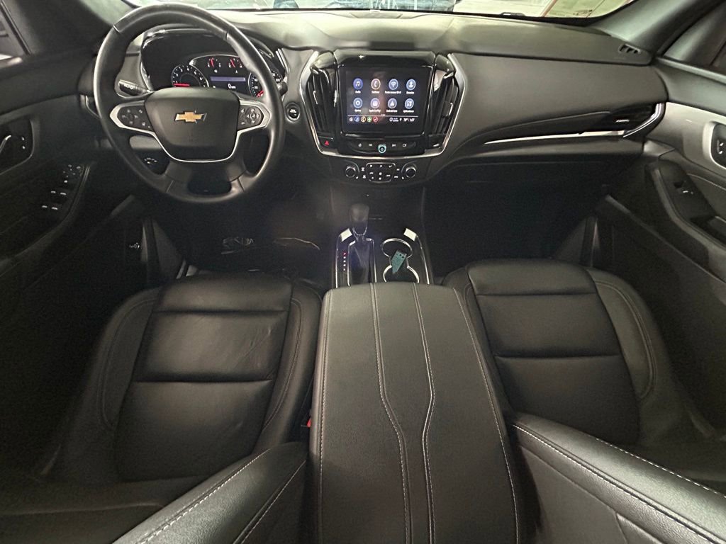 Used 2023 Chevrolet Traverse LT image 8