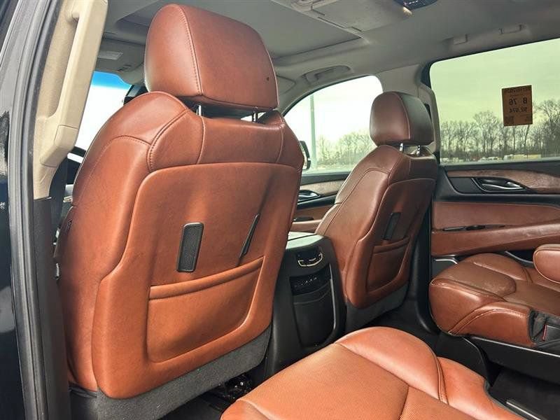 Used 2019 Cadillac Escalade Premium Luxury AWD/4WD image 18