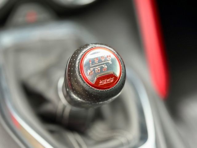 Used 2020 Chevrolet Camaro SS RWD image 26