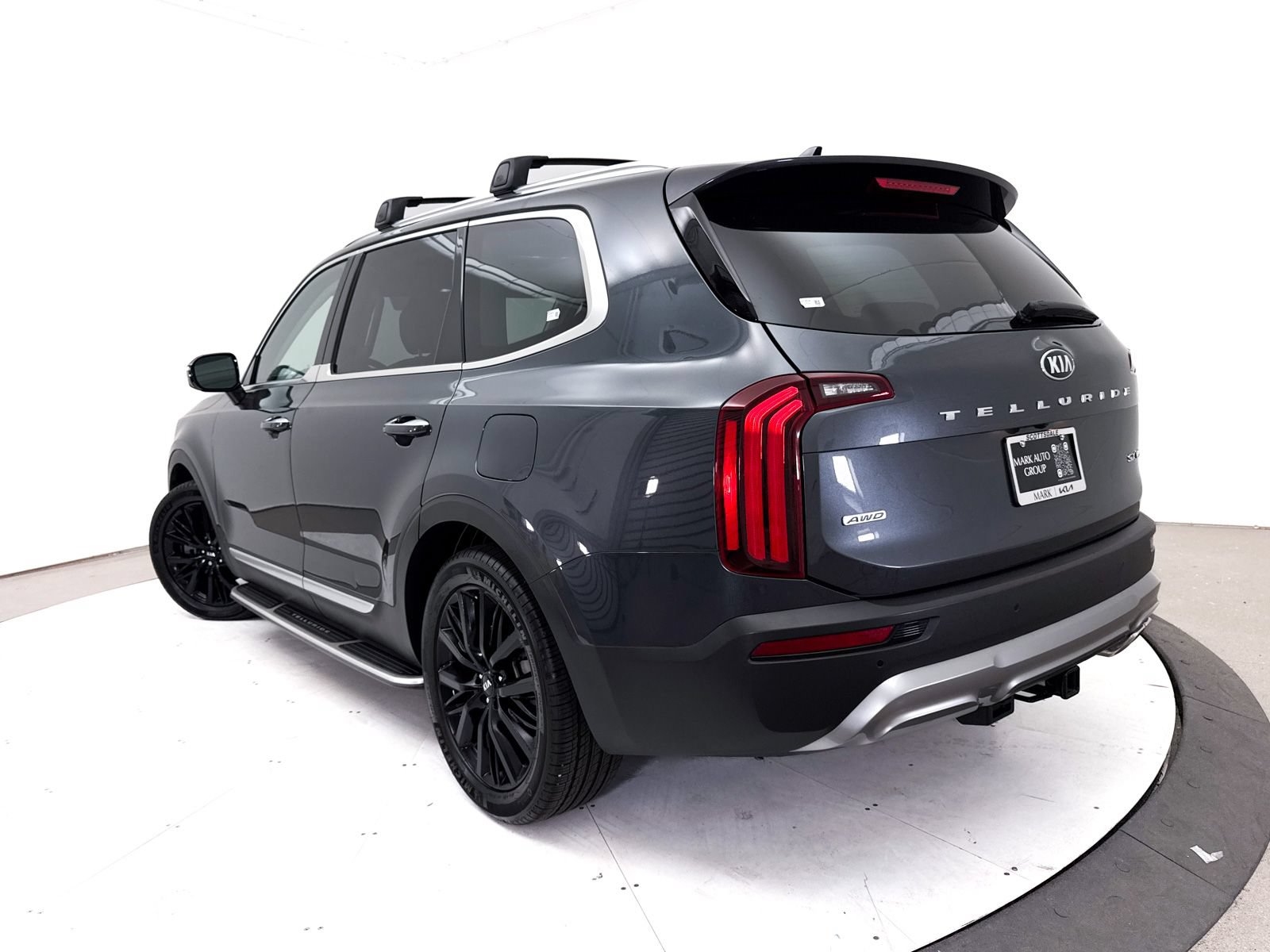 Used 2020 Kia Telluride SX w/ SX Prestige Package AWD/4WD image 2
