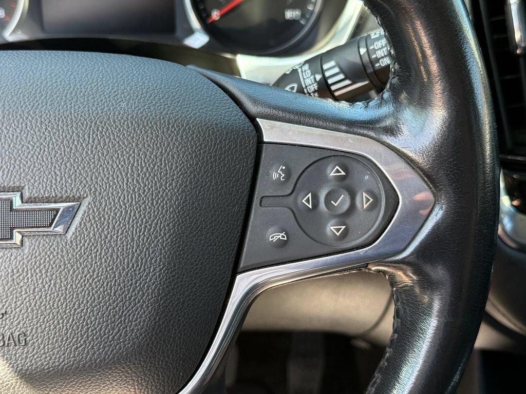 Used 2020 Chevrolet Traverse RS w/ LPO, 'HIT The Road' Package FWD image 9