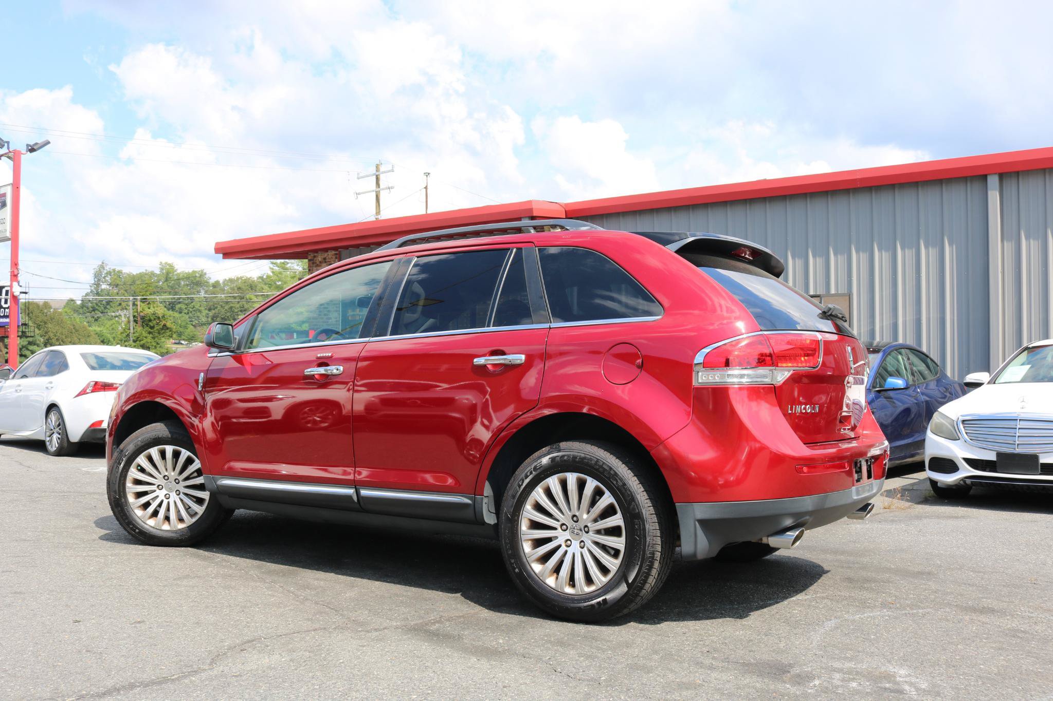Used 2015 Lincoln MKX FWD w/ Walnut Swirl Wood Package image 7