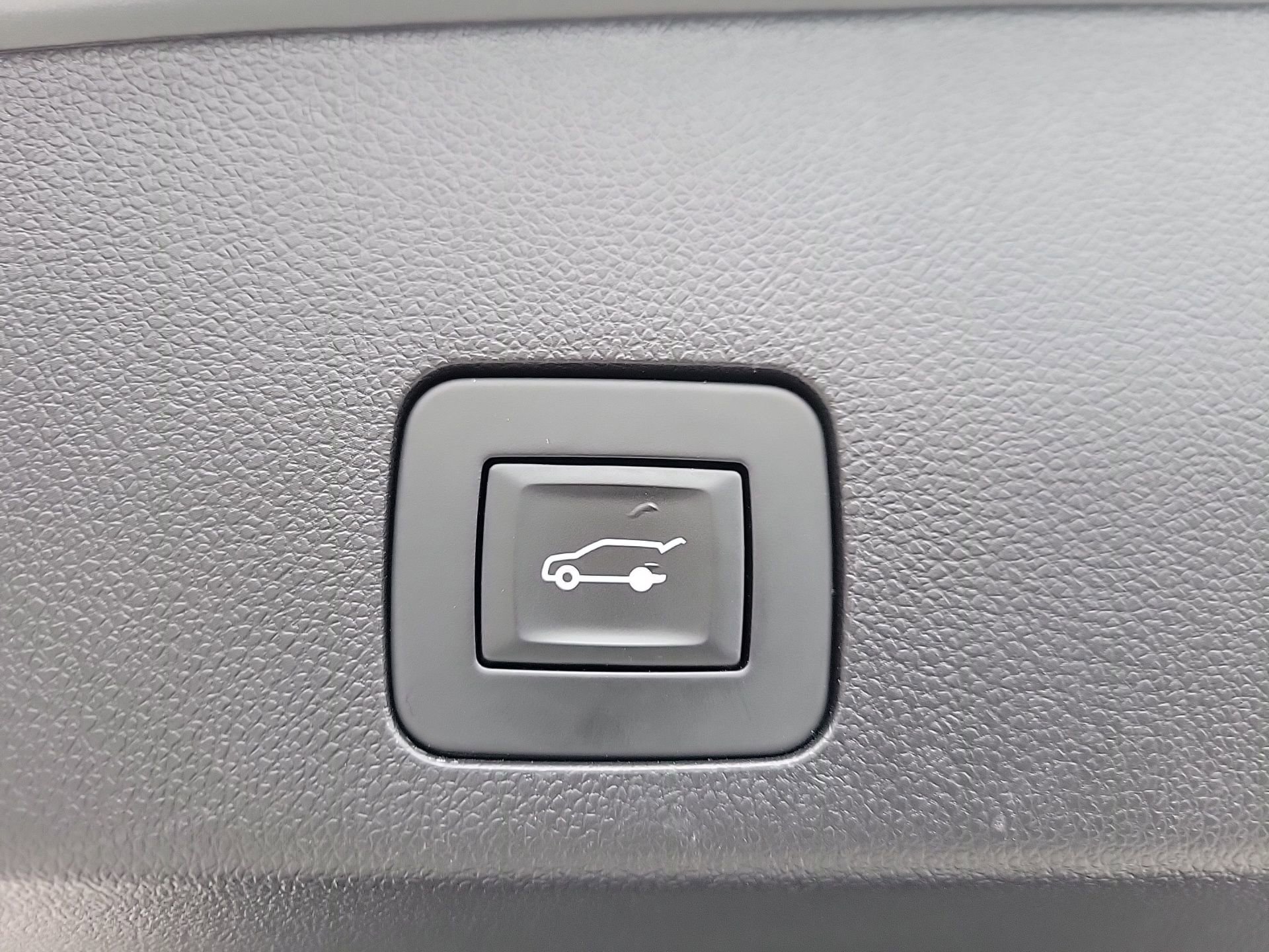 Used 2023 Buick Encore GX Select w/ Sport Touring Package image 21