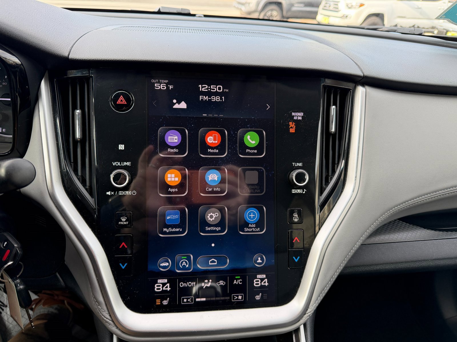 Used 2020 Subaru Outback Premium image 11