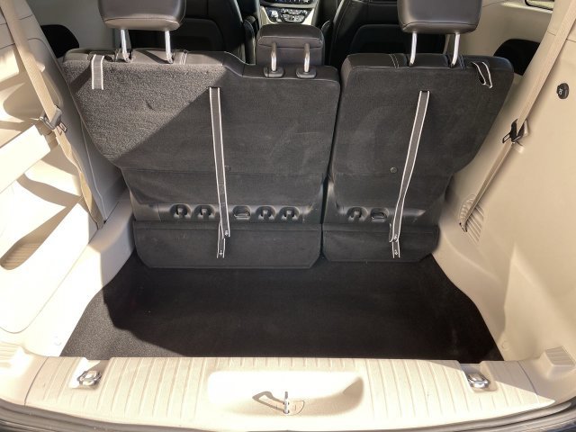 Used 2024 Chrysler Pacifica Touring-L FWD image 25