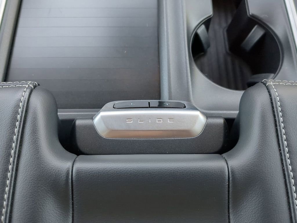 Used 2025 Ford Expedition Max Platinum image 40