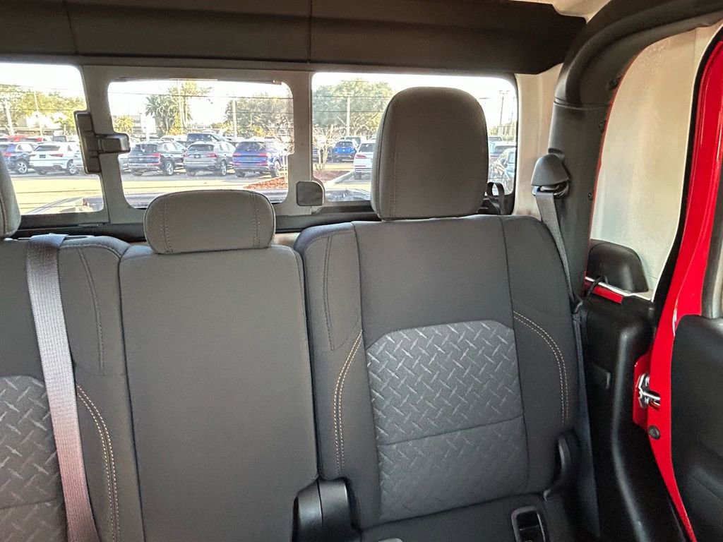 Used 2025 Jeep Gladiator Mojave w/ Convenience Group image 14