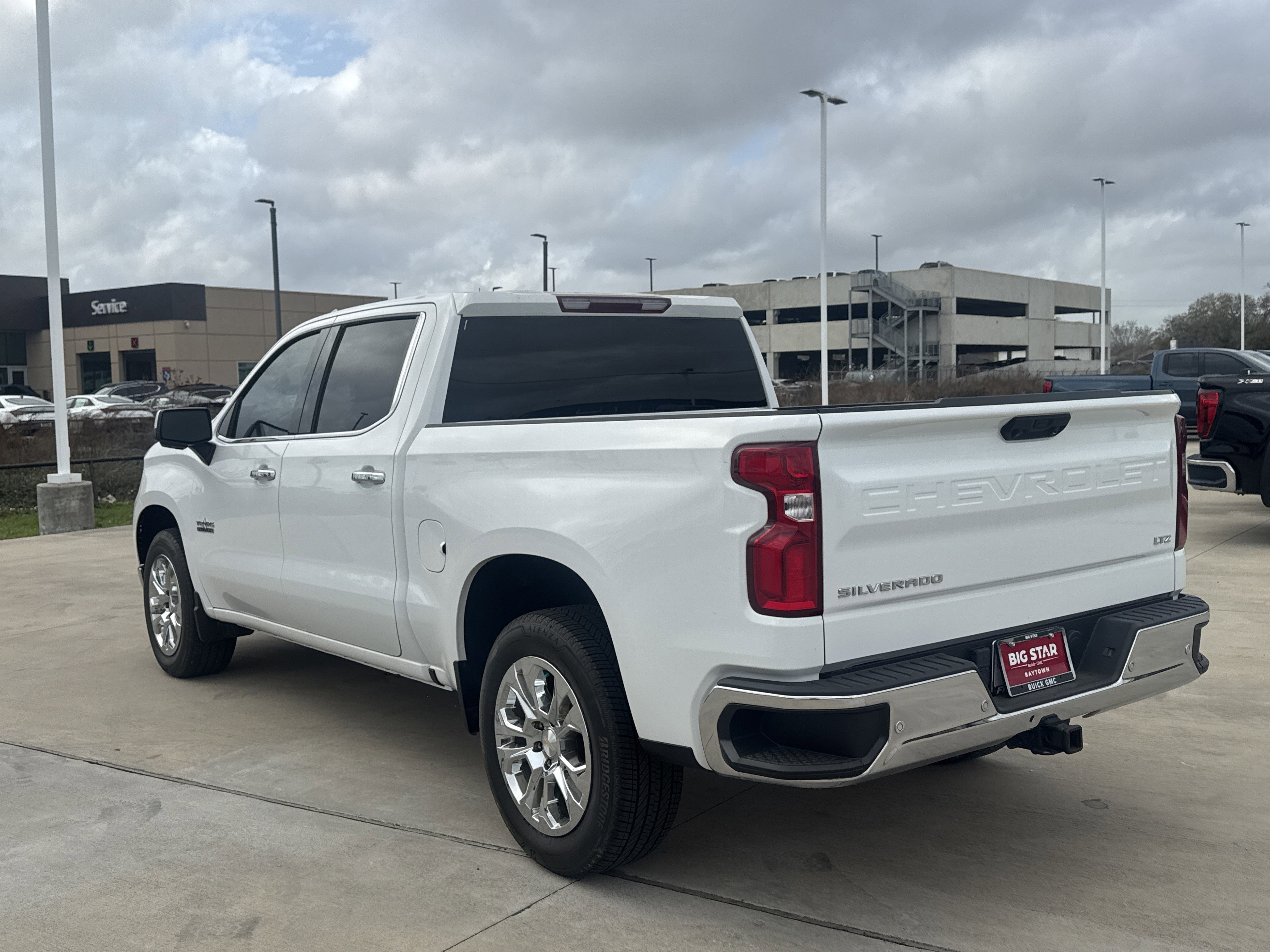 Used 2024 Chevrolet Silverado 1500 LTZ image 9