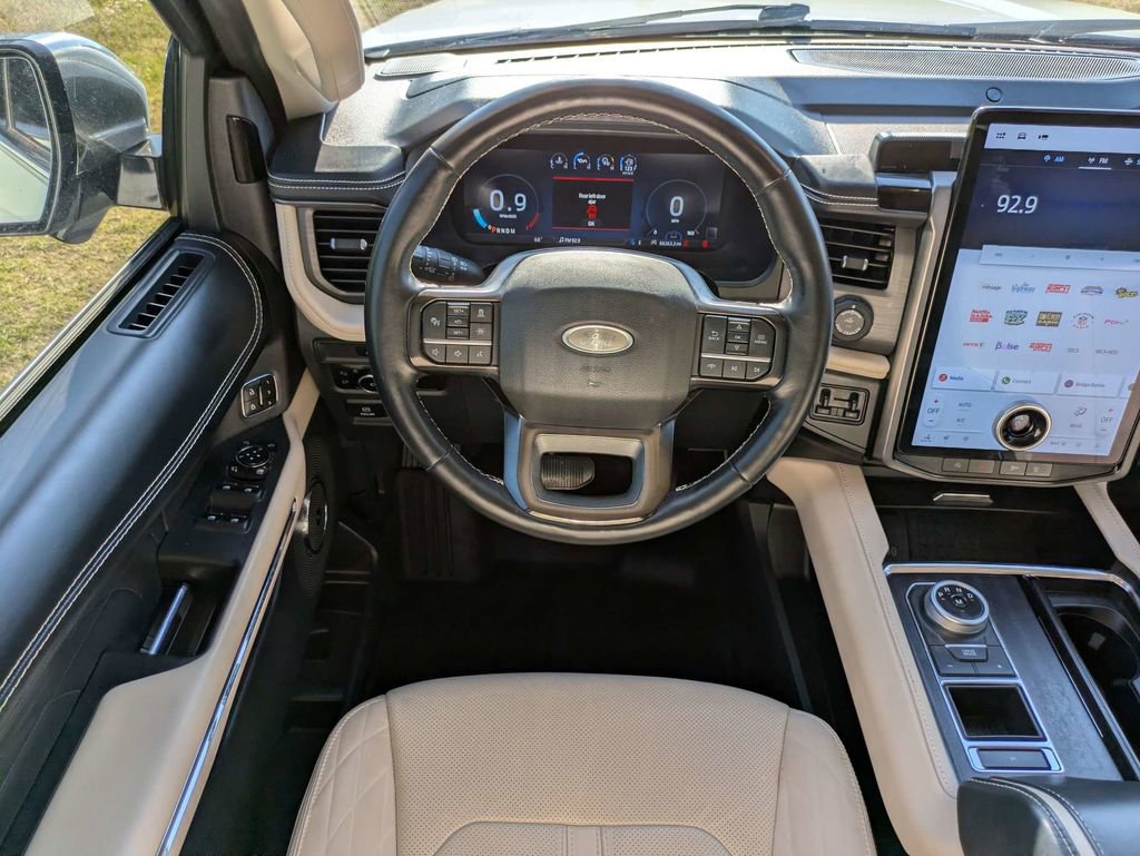 Used 2023 Ford Expedition Max Platinum RWD image 18
