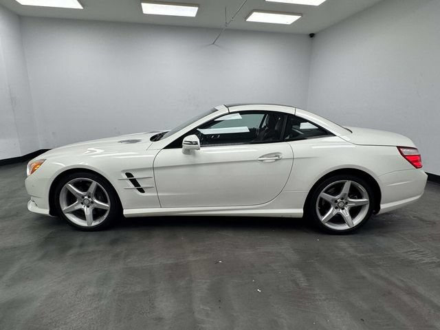 Used 2016 Mercedes-Benz SL 550 w/ Driver Assistance Package image 10