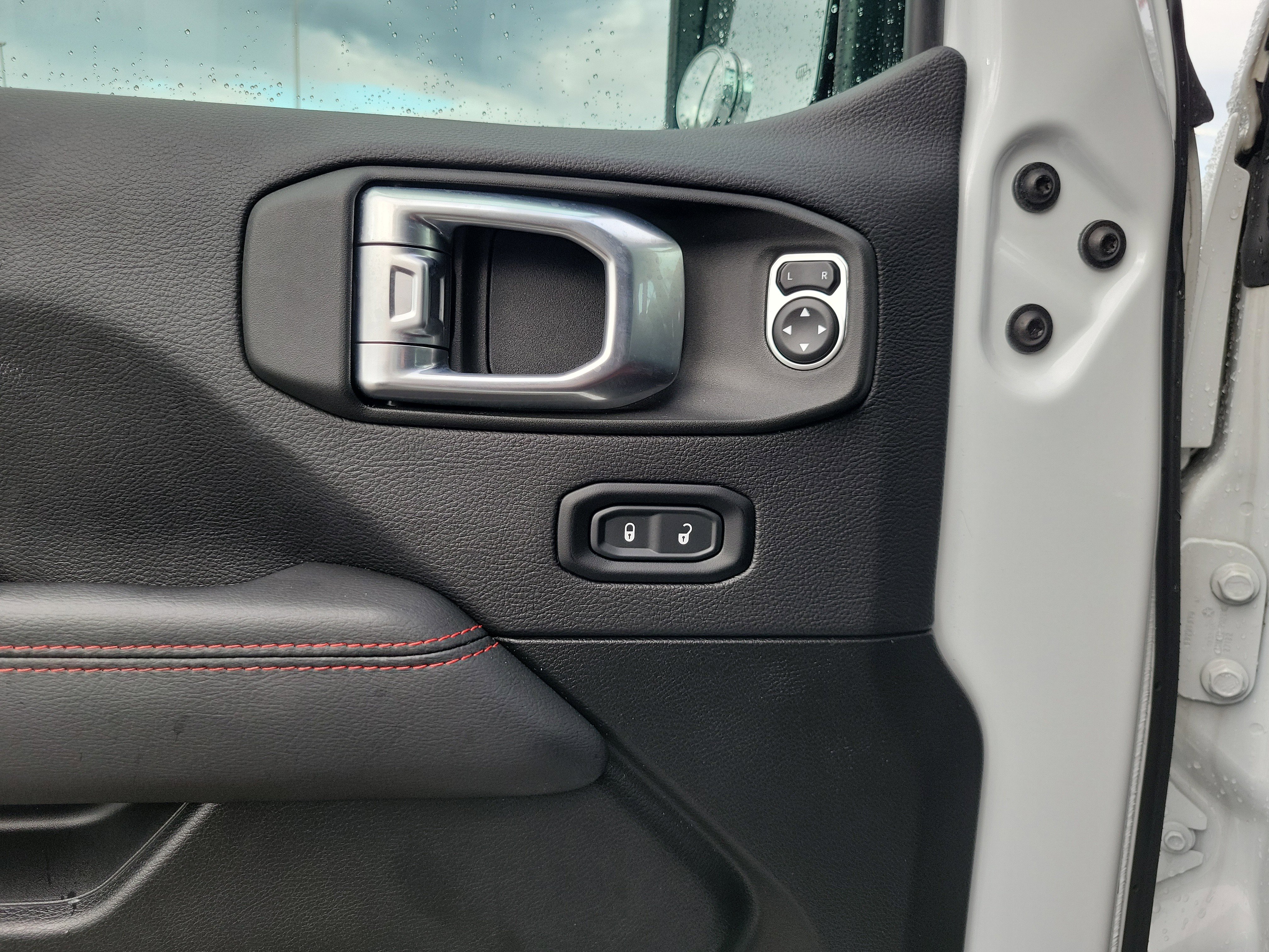 Used 2023 Jeep Wrangler Unlimited Rubicon 4xe image 22