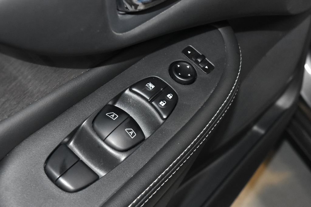Used 2021 Nissan Murano S AWD/4WD image 5