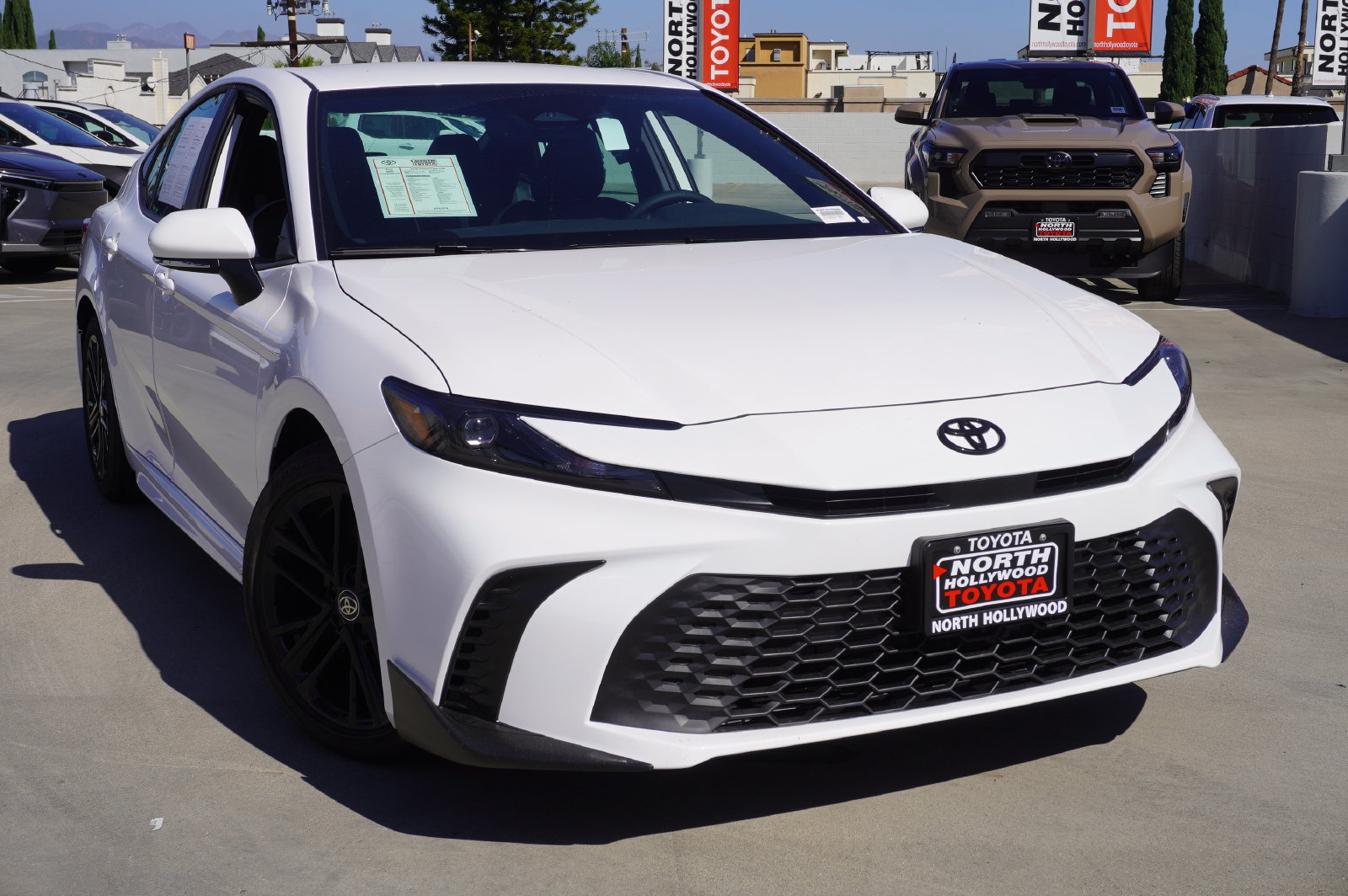 Used 2026 Toyota Camry SE w/ Convenience Package FWD image 2