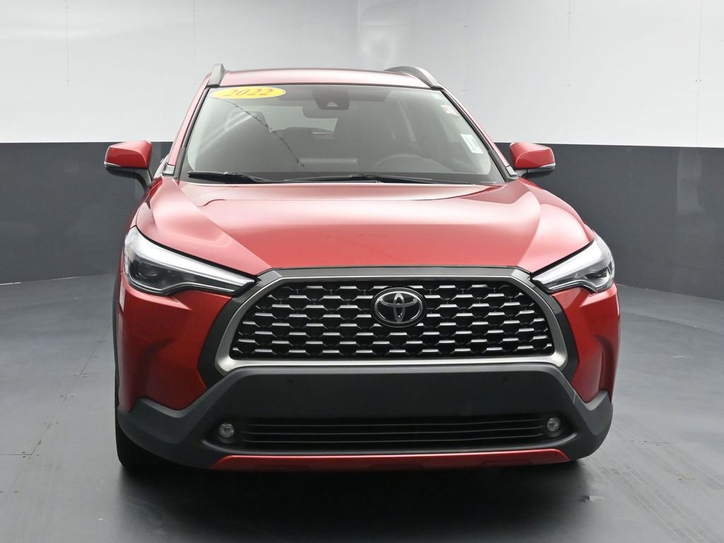 Used 2022 Toyota Corolla Cross XLE FWD image 3