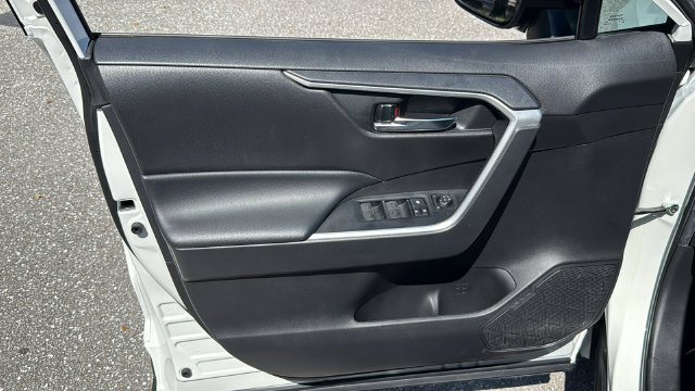 Used 2022 Toyota RAV4 XLE FWD image 18