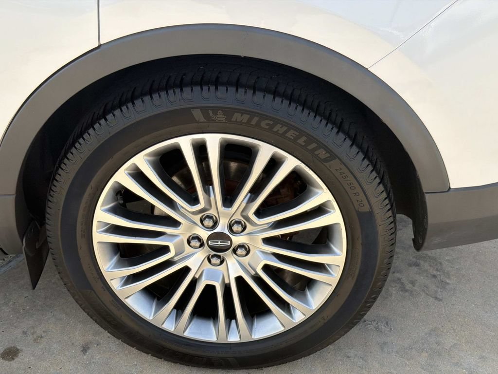 Used 2018 Lincoln MKX Reserve FWD image 4