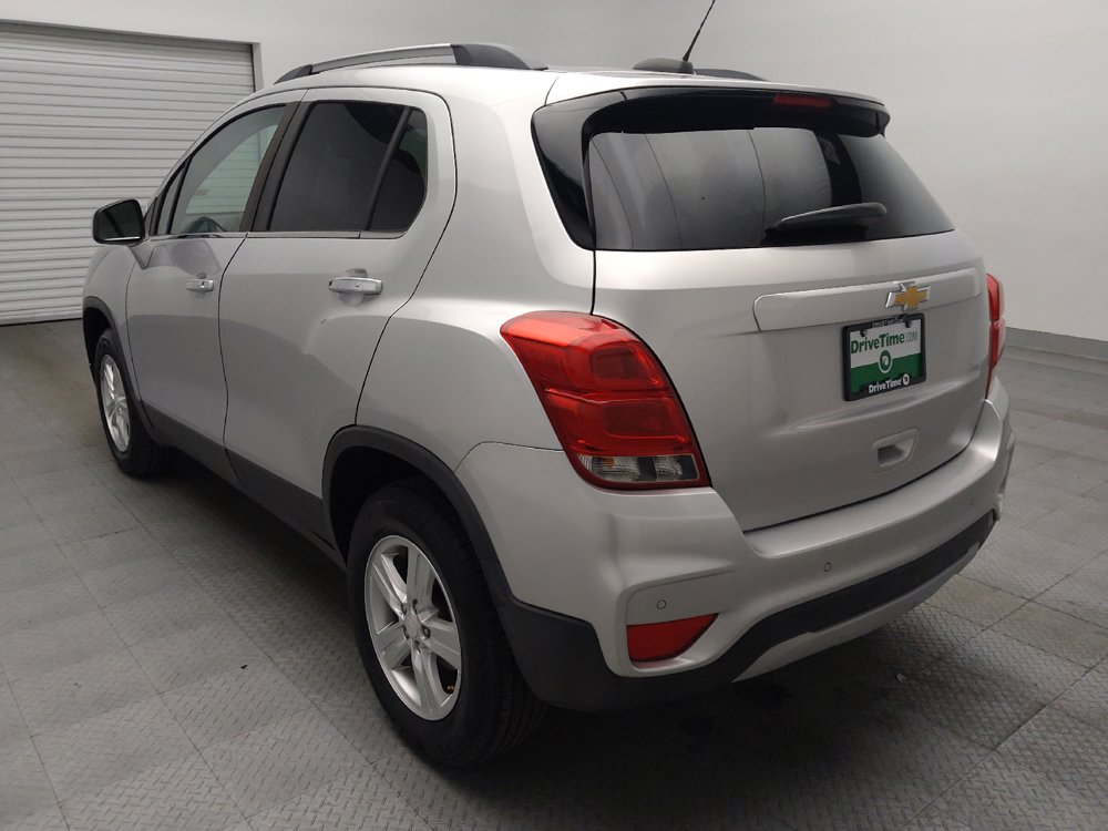 Used 2017 Chevrolet Trax LT w/ Sun & Sound Package AWD/4WD image 5