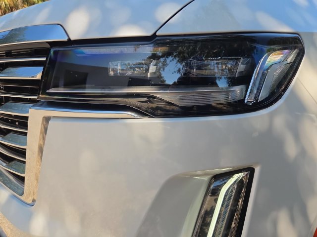 Certified 2024 Cadillac Escalade Premium Luxury Platinum AWD/4WD image 9