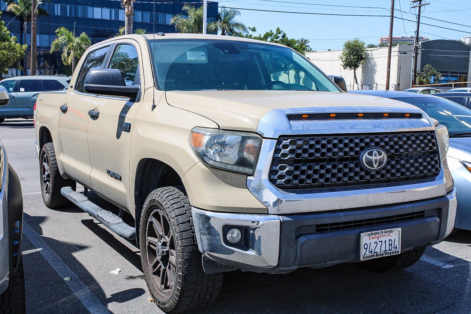 Used 2019 Toyota Tundra SR5 w/ SR5 Upgrade Package image 3