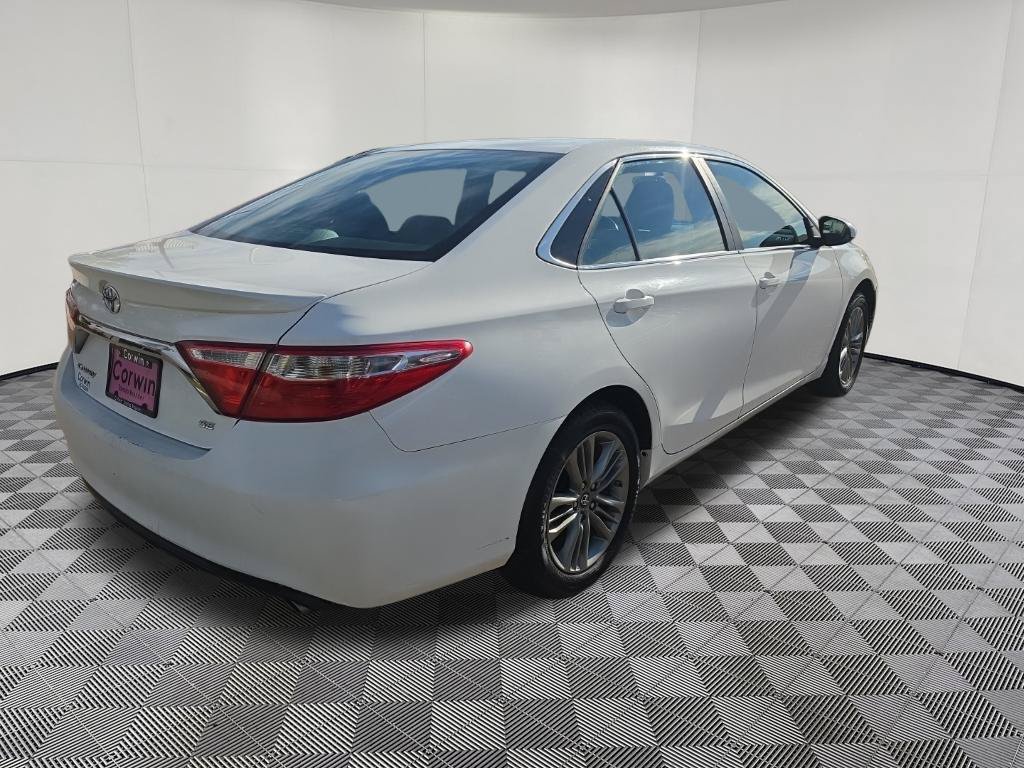Used 2016 Toyota Camry SE FWD image 7