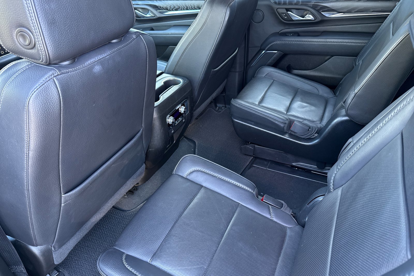 Used 2023 GMC Yukon Denali image 15