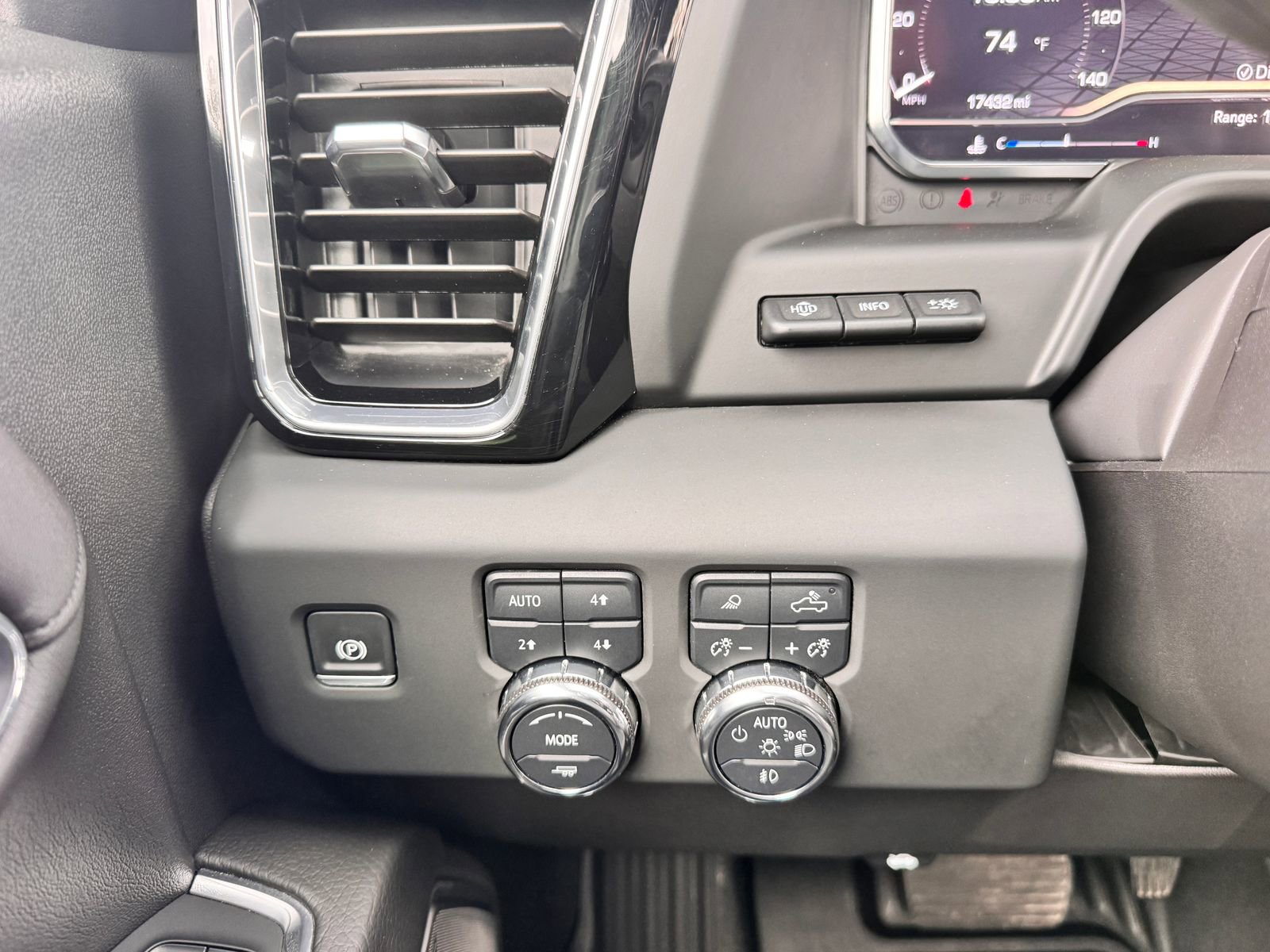 Used 2024 GMC Sierra 1500 Denali w/ Denali Reserve Package image 15